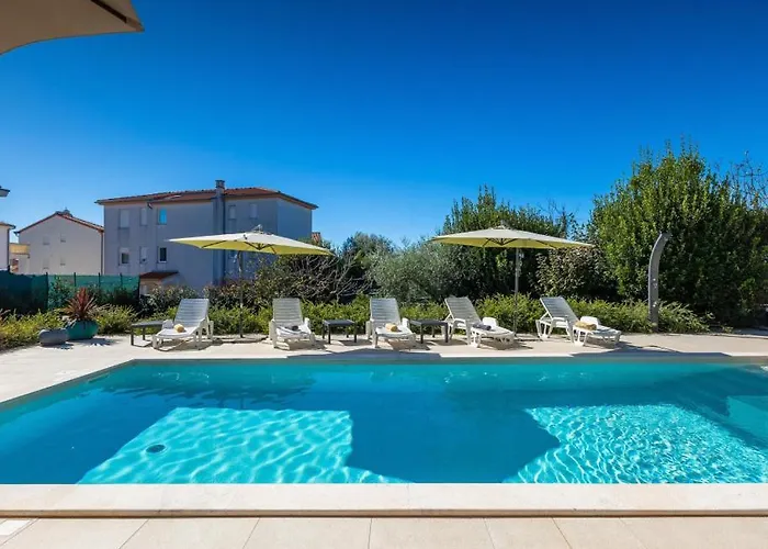 Villa Magnolia By Guide Medulin